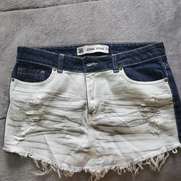 Skirt - Picture 1 of 8